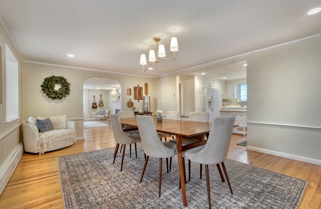 35 Woodcrest Dr
