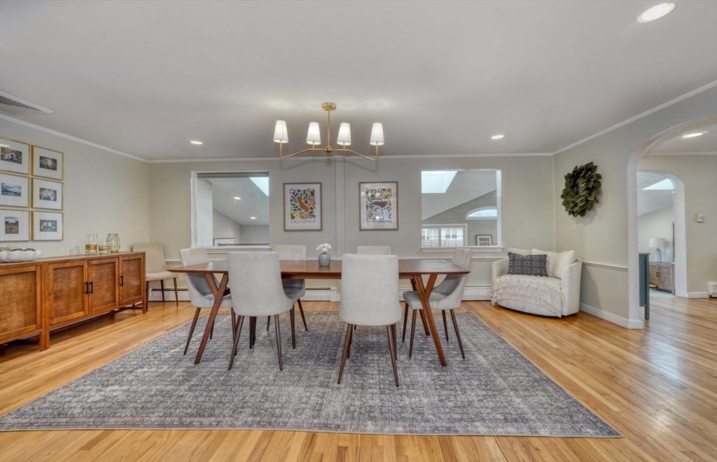 35 Woodcrest Dr