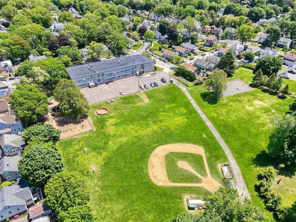 88 Hesseltine Avenue