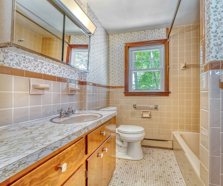 88 Hesseltine Avenue