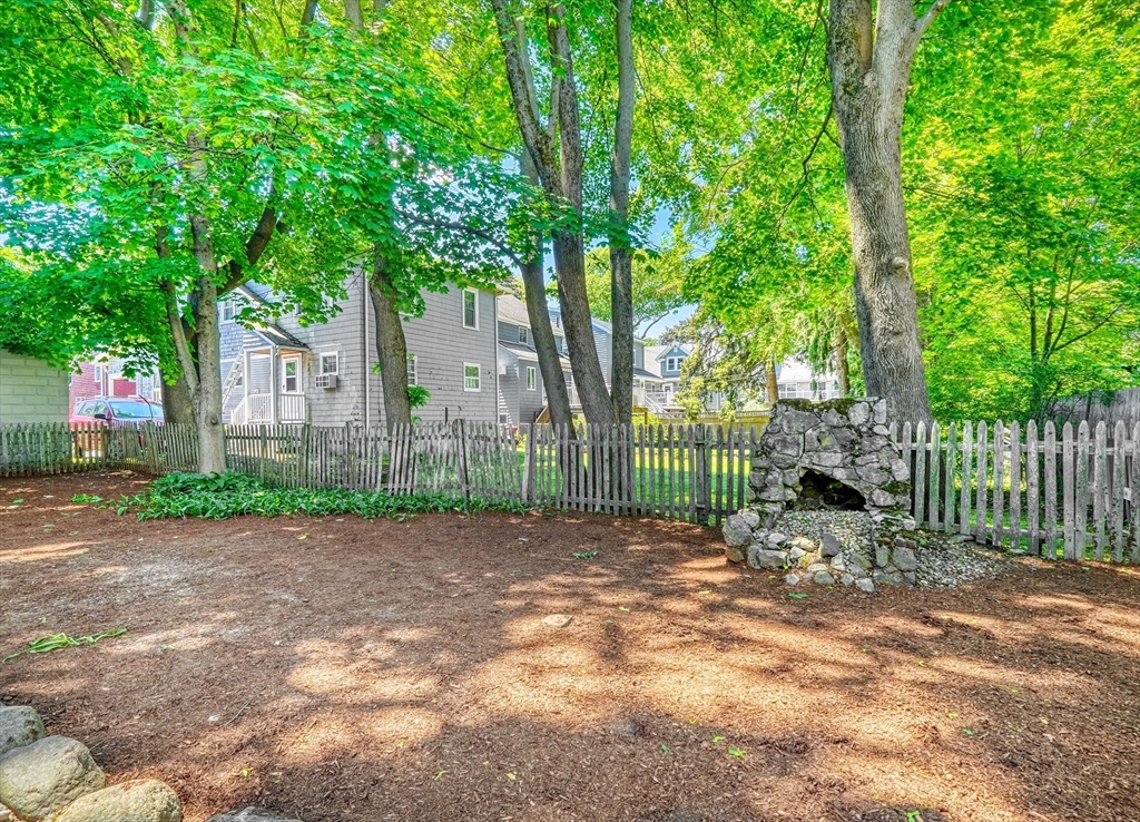 88 Hesseltine Avenue