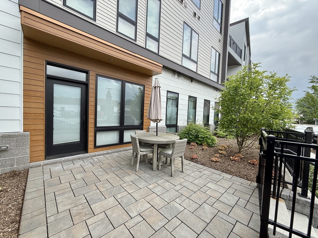 101 N Beacon St # 101