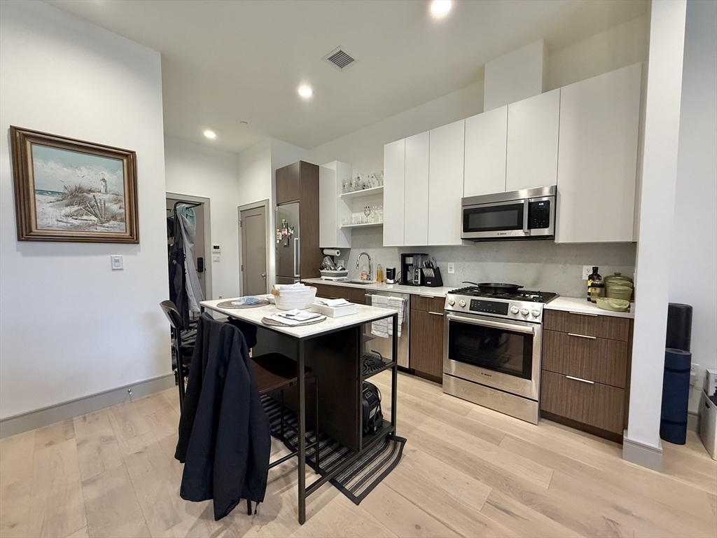 101 N Beacon St # 101