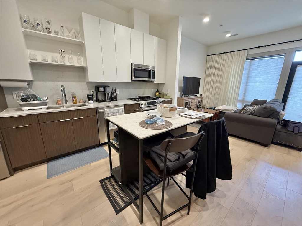 101 N Beacon St # 101