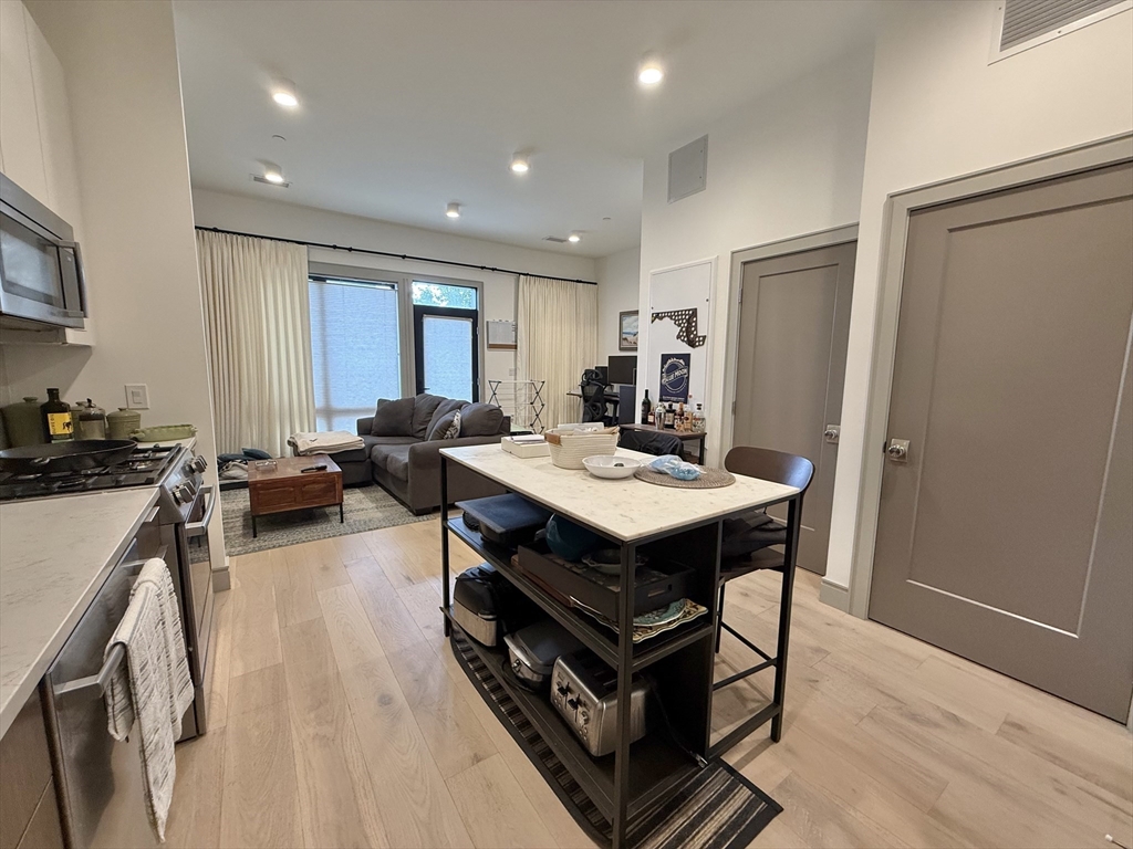 101 N Beacon St # 101
