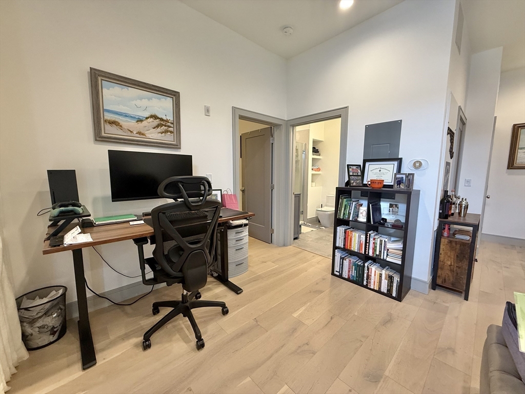 101 N Beacon St # 101