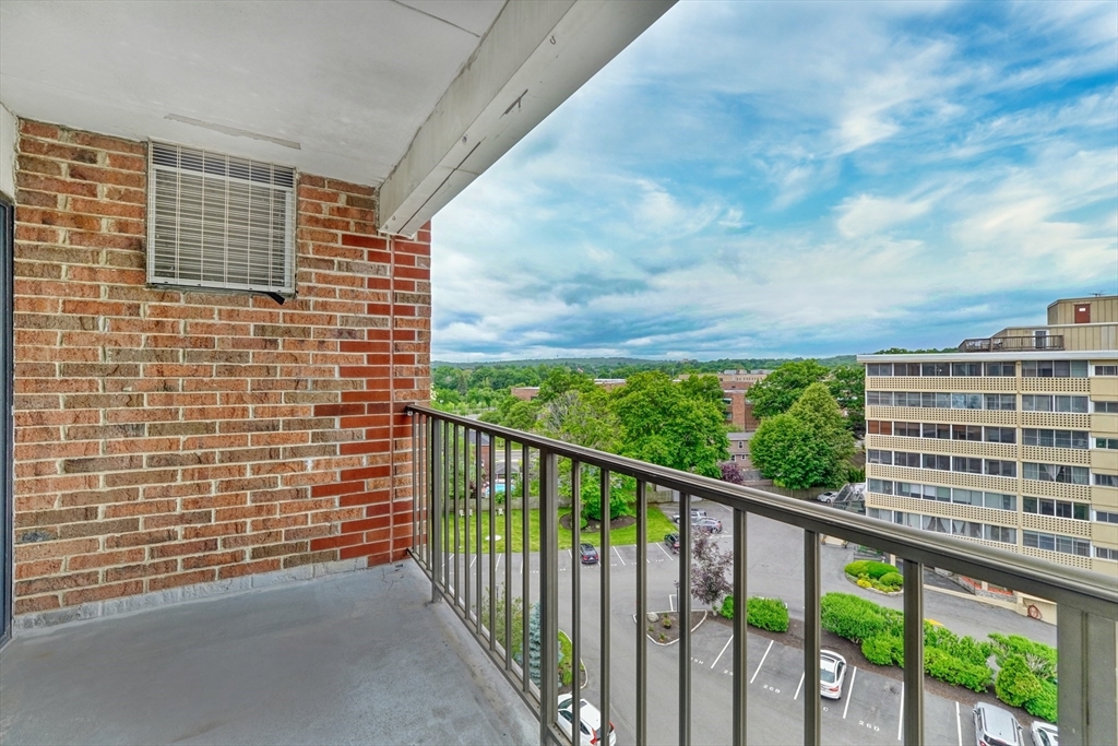 49 Melrose St Unit: 7F