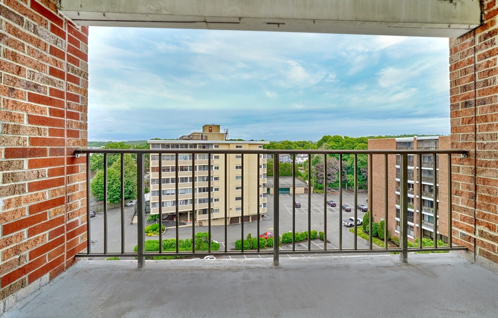 49 Melrose St Unit: 7F