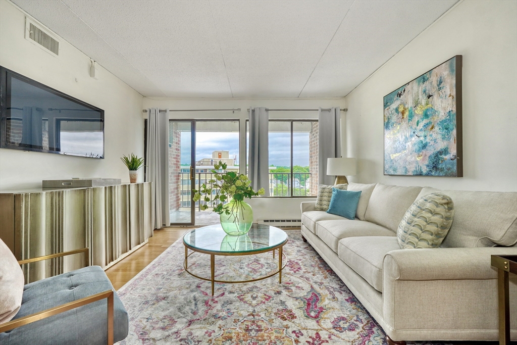 49 Melrose St Unit: 7F