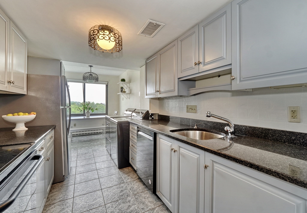49 Melrose St Unit: 7F