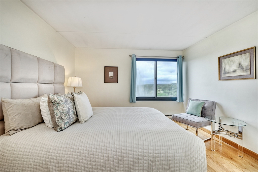 49 Melrose St Unit: 7F
