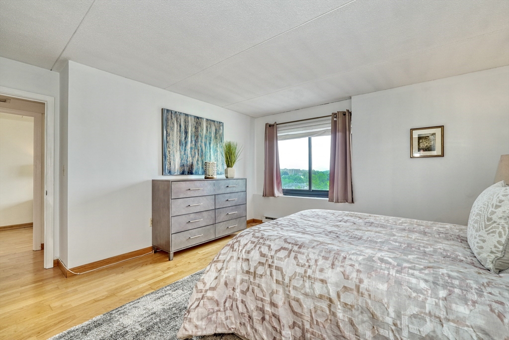 49 Melrose St Unit: 7F