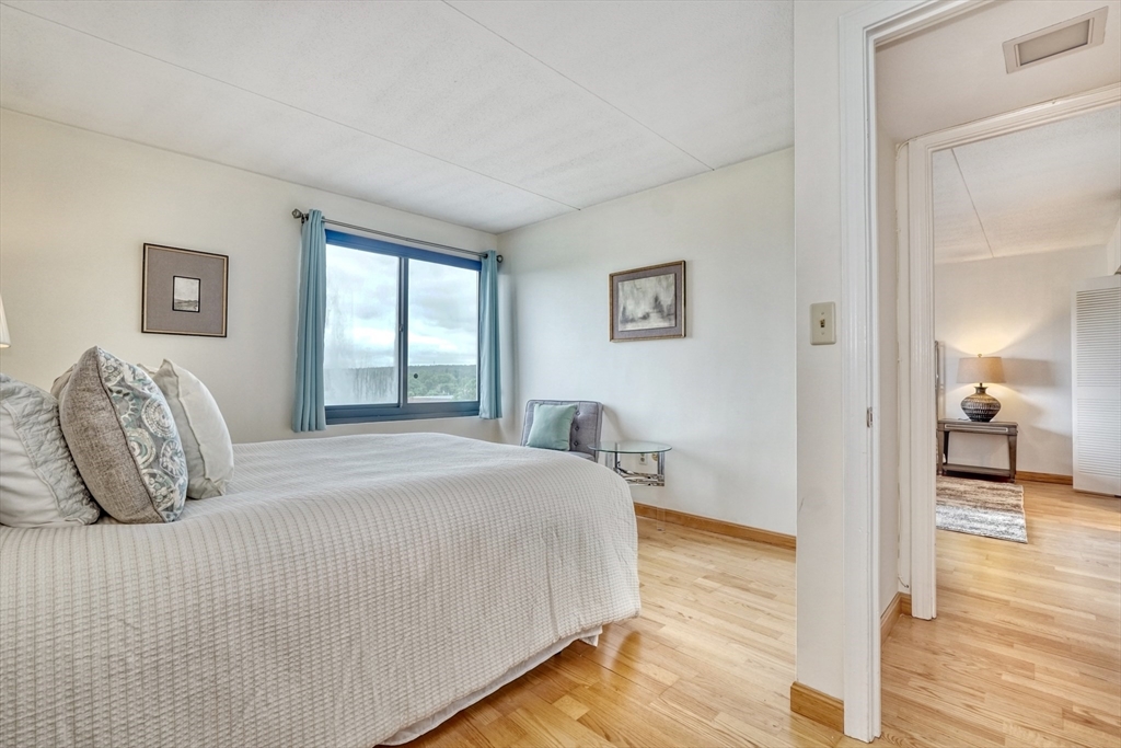 49 Melrose St Unit: 7F