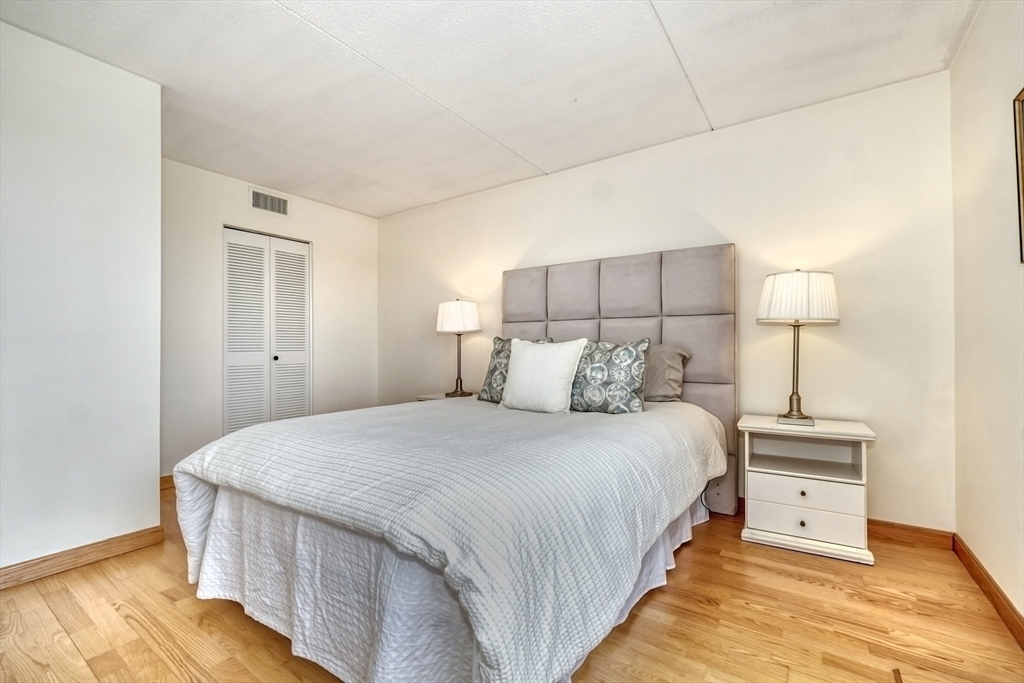 49 Melrose St Unit: 7F