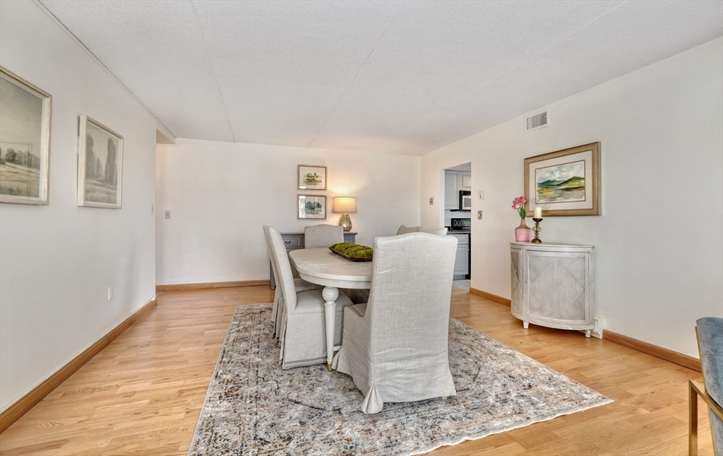 49 Melrose St Unit: 7F