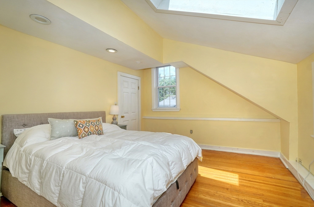 36 Wallis Street # 4