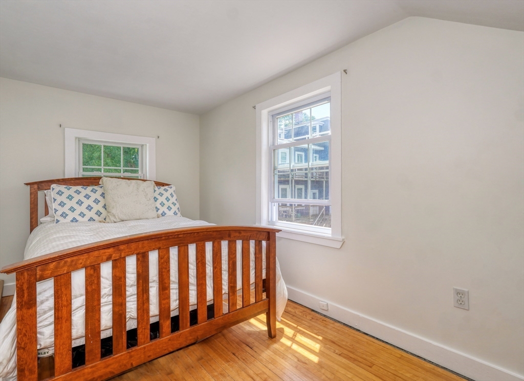 36 Wallis Street # 4
