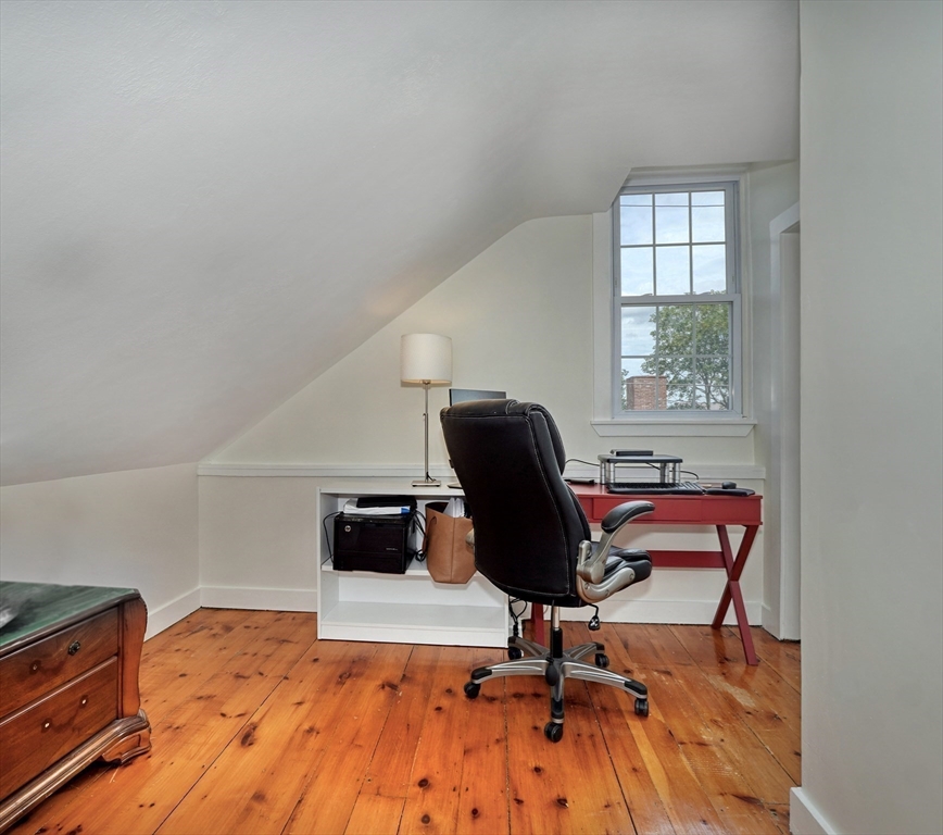 36 Wallis Street # 4