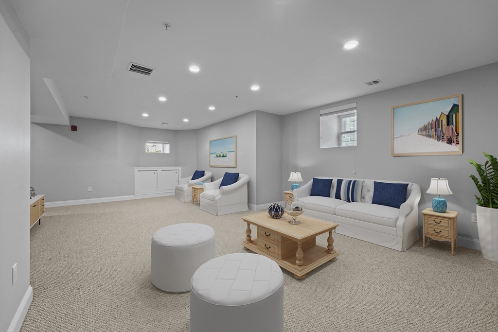 407 Pleasant St. # 1A, Melrose Unit: 1A