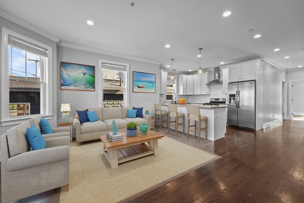 407 Pleasant St. # 1A, Melrose Unit: 1A