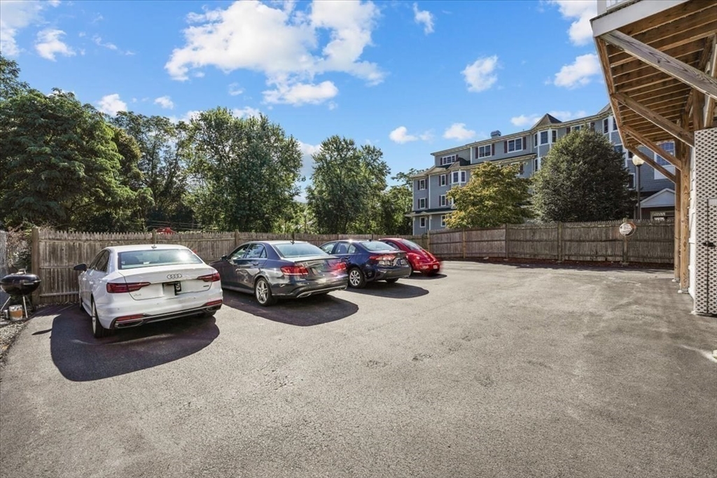 407 Pleasant St. # 1A, Melrose Unit: 1A