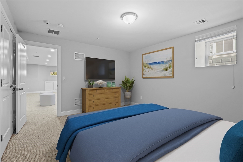 407 Pleasant St. # 1A, Melrose Unit: 1A