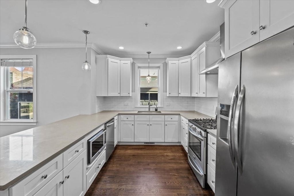 407 Pleasant St. # 1A, Melrose Unit: 1A