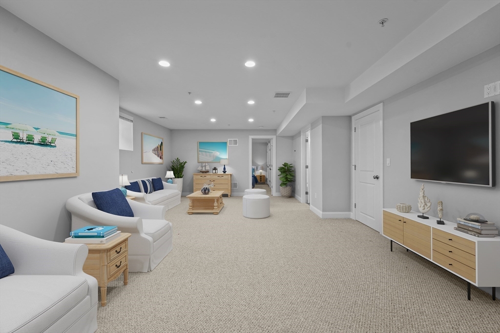 407 Pleasant St. # 1A, Melrose Unit: 1A