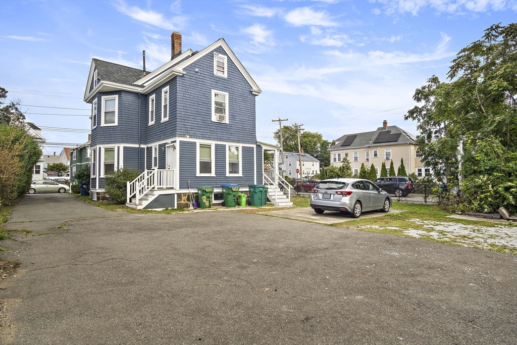 263 Riverside Ave # 1