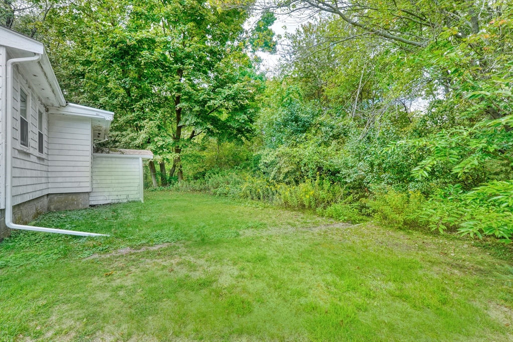 33 Eustis St