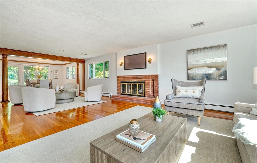 118 North Woodcrest Drive
