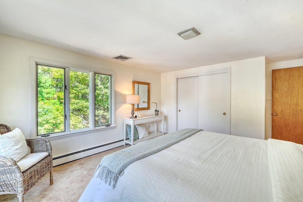 118 North Woodcrest Drive