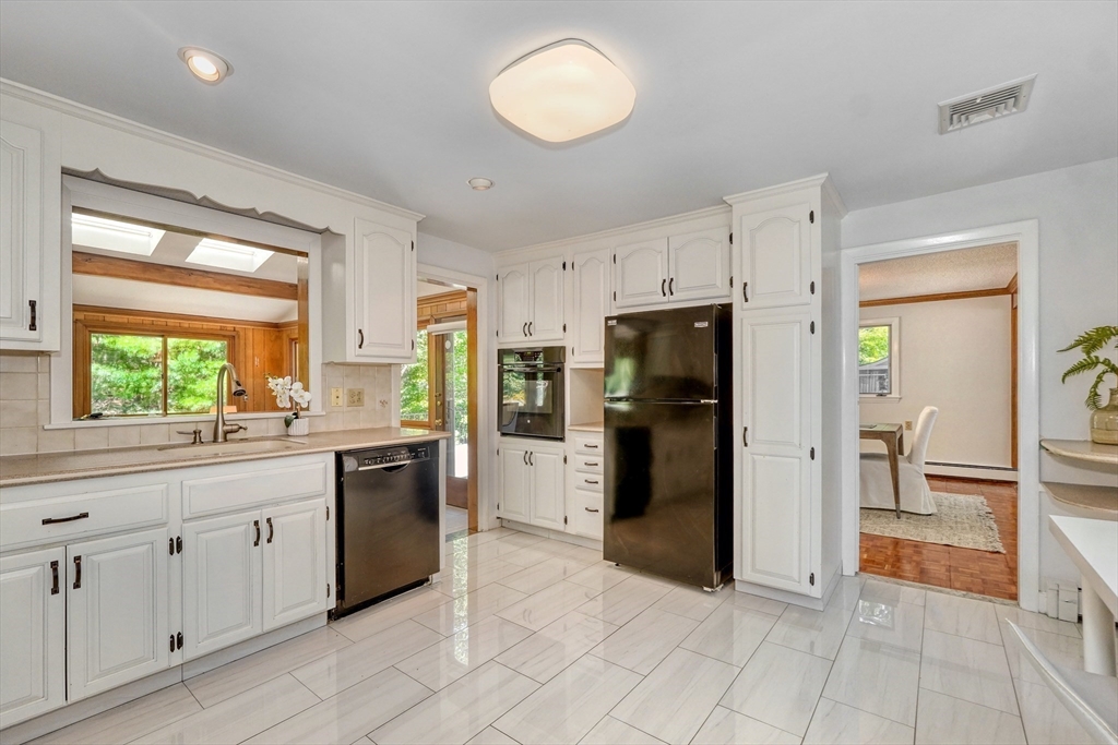 118 North Woodcrest Drive