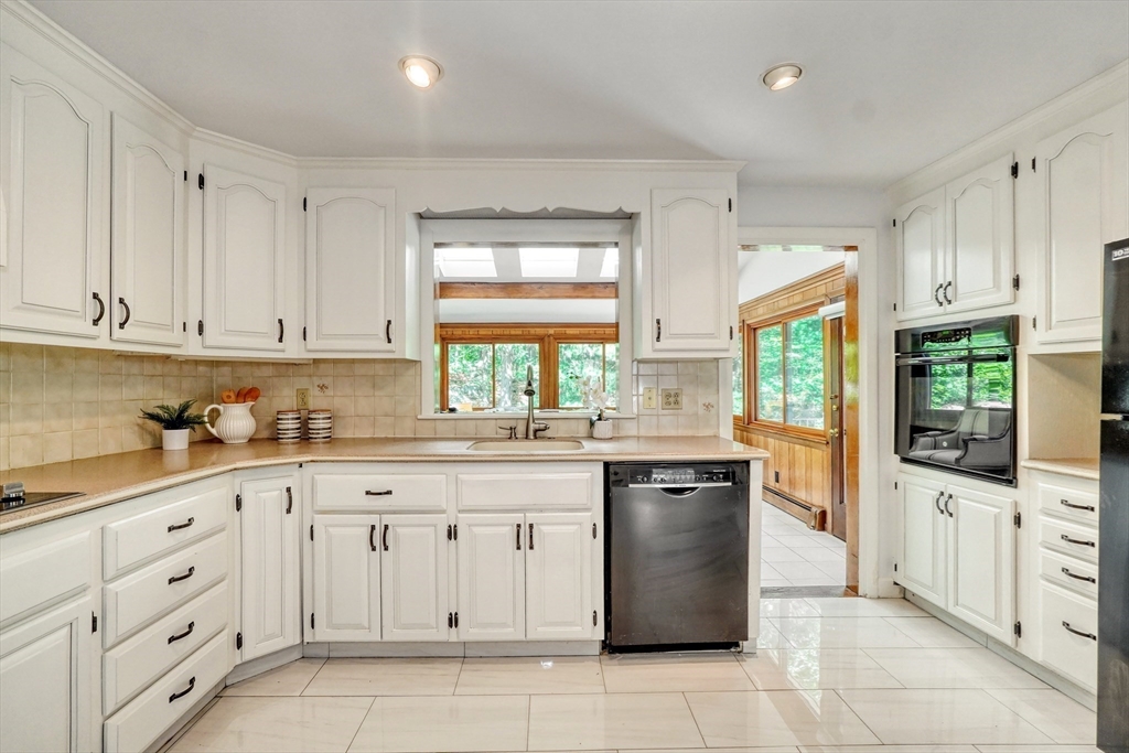118 North Woodcrest Drive