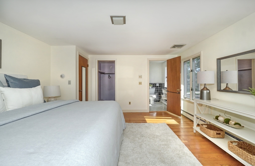 118 North Woodcrest Drive