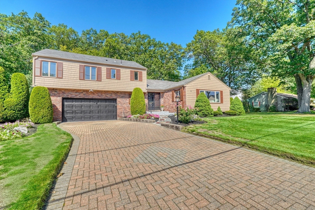 118 North Woodcrest Drive