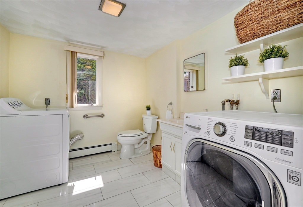 118 North Woodcrest Drive