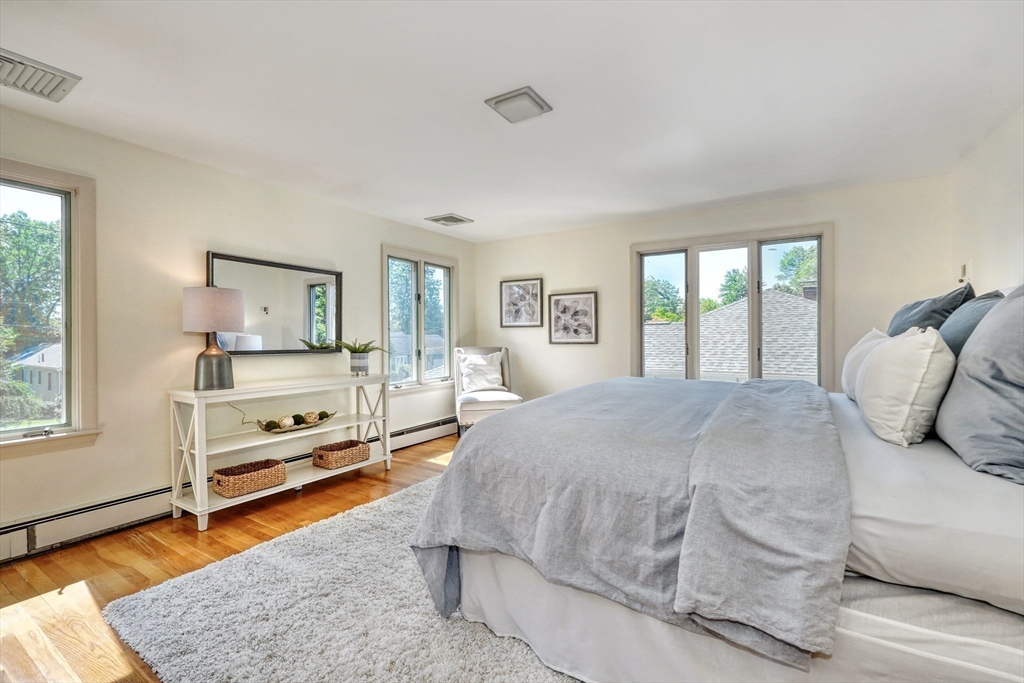 118 North Woodcrest Drive
