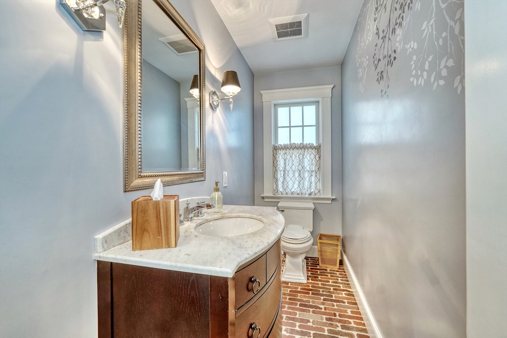 65 Lincoln Street, Melrose