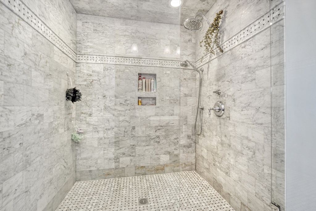 65 Lincoln Street, Melrose