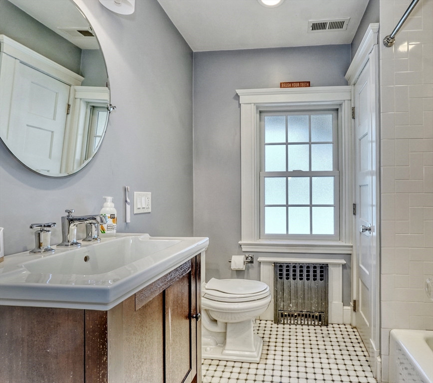 65 Lincoln Street, Melrose