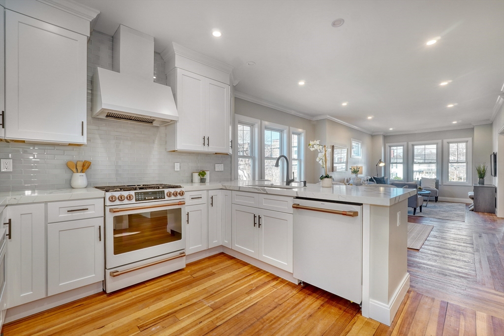 114-116 West Wyoming # 2