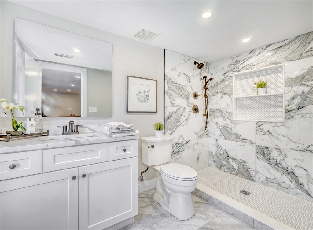 114-116 West Wyoming # 2