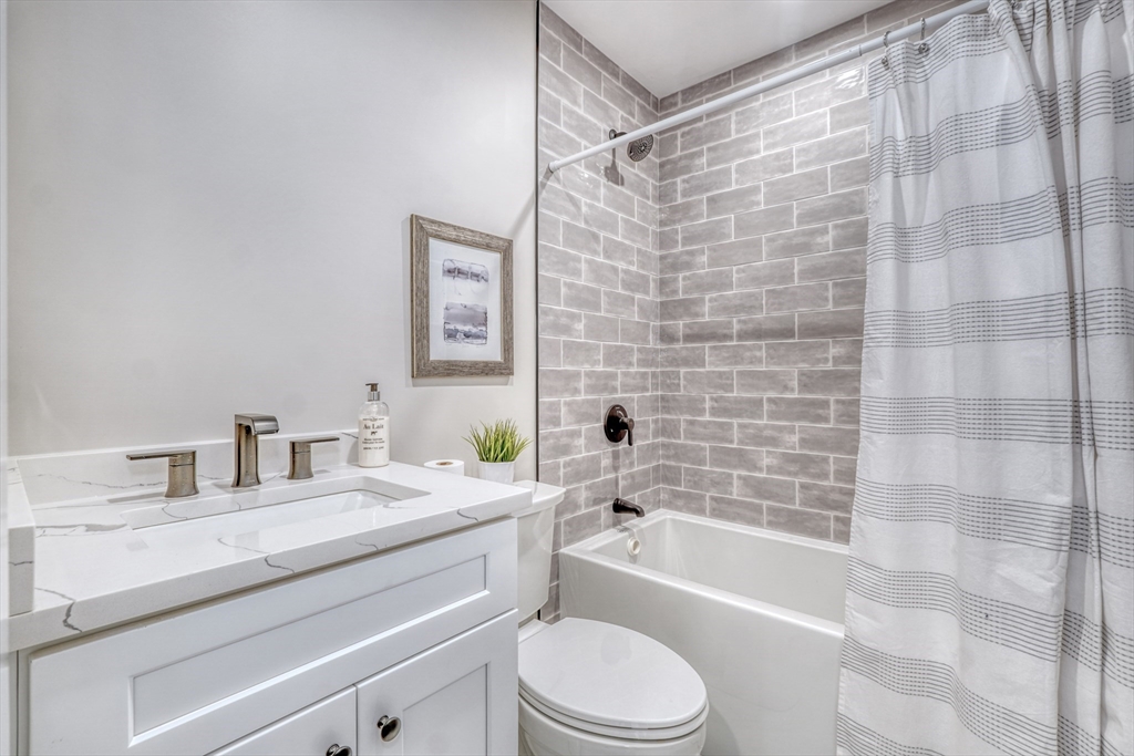 114-116 West Wyoming # 2