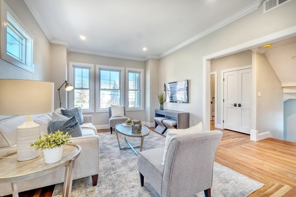 114-116 West Wyoming # 2