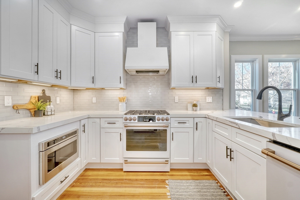 114-116 West Wyoming Ave # 1