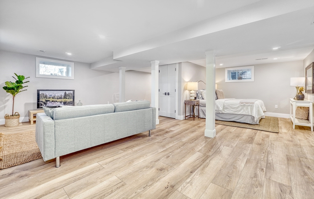 114-116 West Wyoming Ave # 1