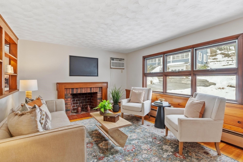 6 Colby Terrace