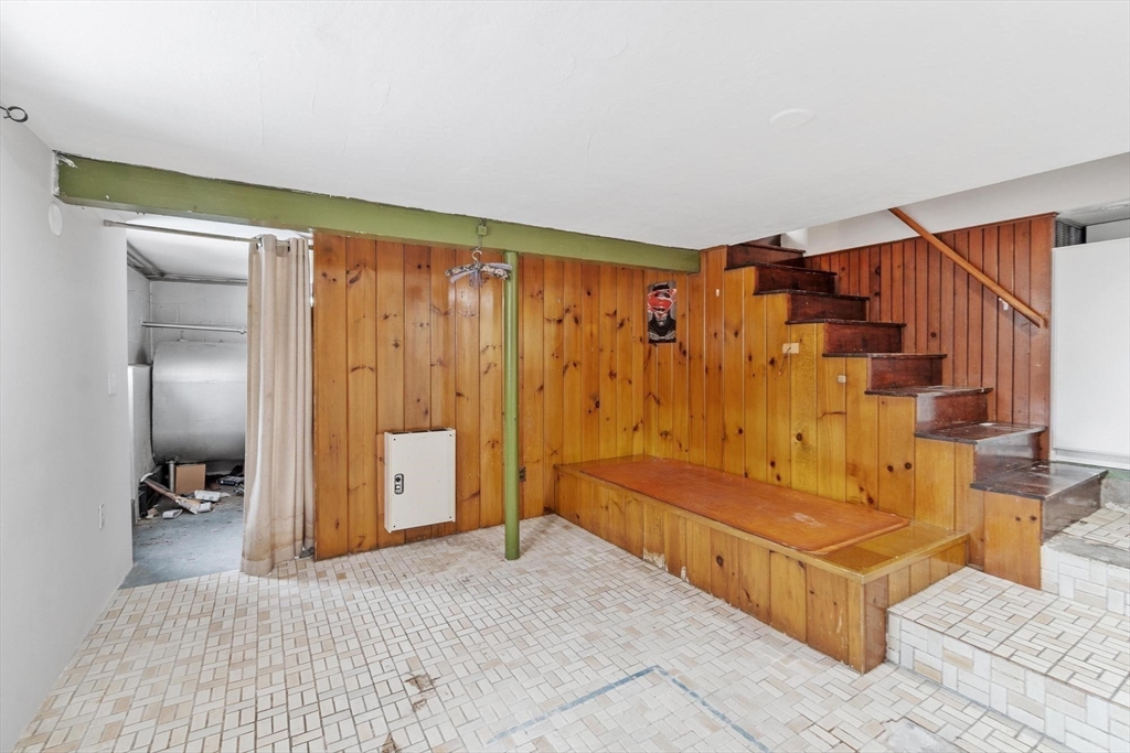 6 Colby Terrace