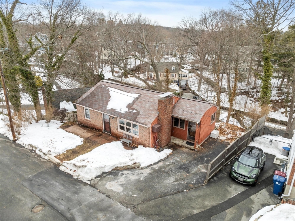 6 Colby Terrace